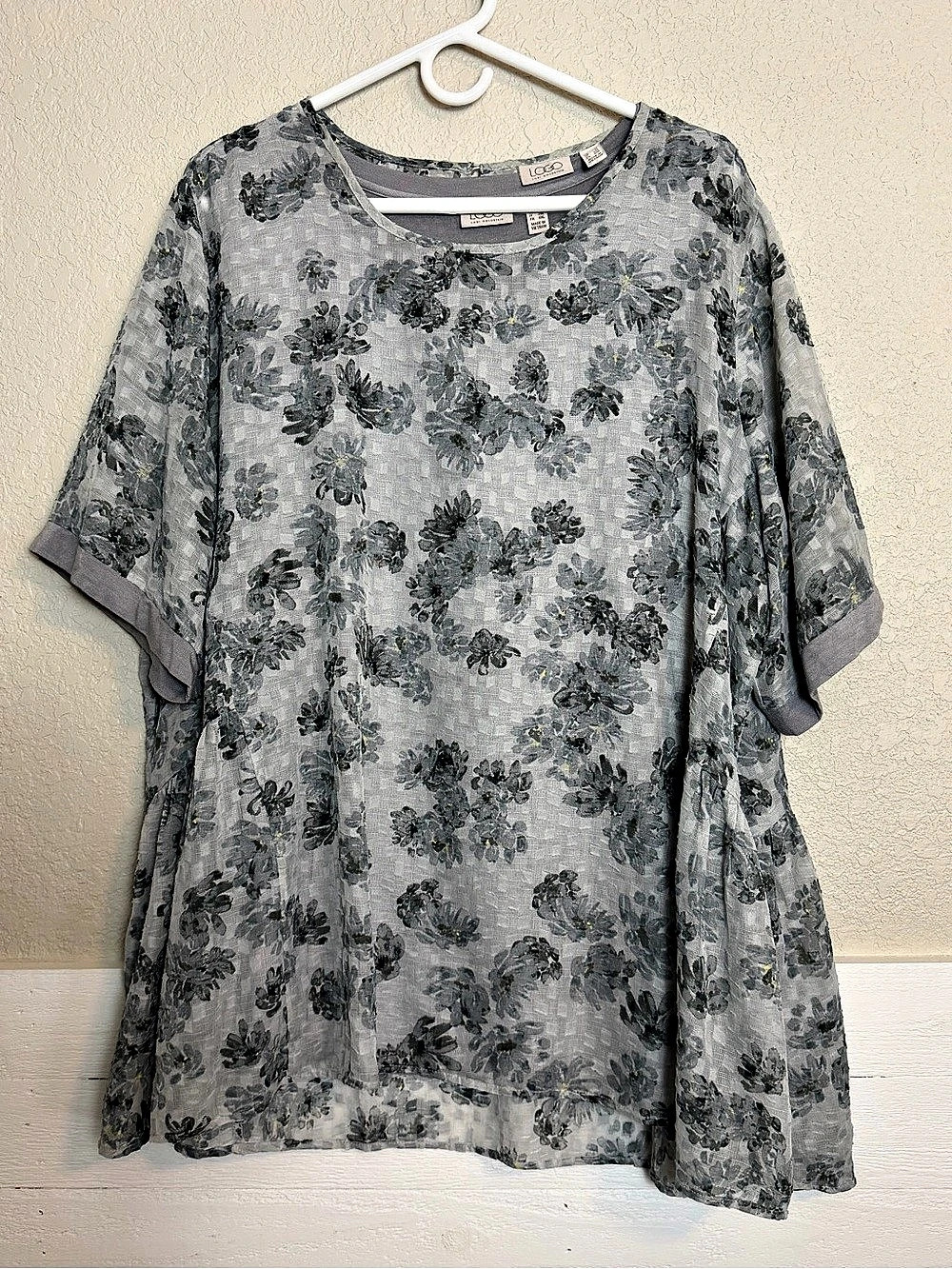 Lori Goldstein Floral Sheer Blouse & Tank in Gray & Black Size 1X Like New